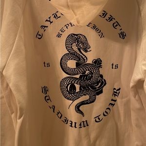 Taylor Swift Reputation Stafium Tour sweatshirt - like new!